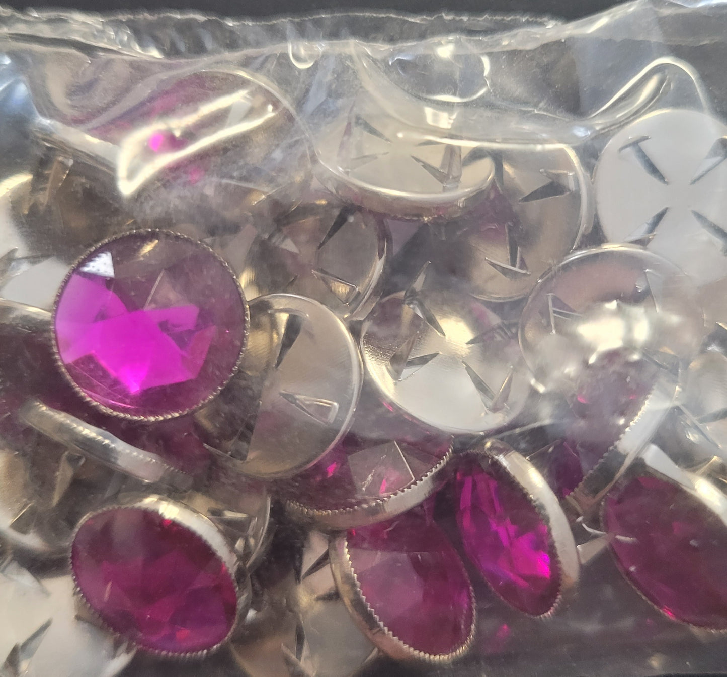 ACRYLIC NAIL HEAD 12mm Fushia