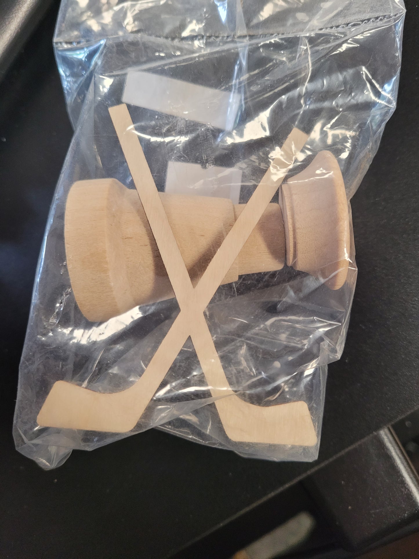 Hockey Cup and Crossed Stick Kit