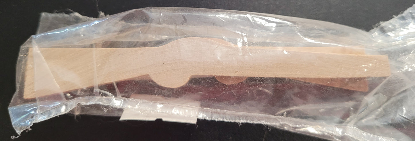 Rifle 4" long x 3/16 Wooden