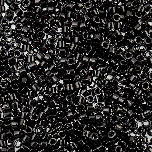 Delica 11/0 RD Black Opaque