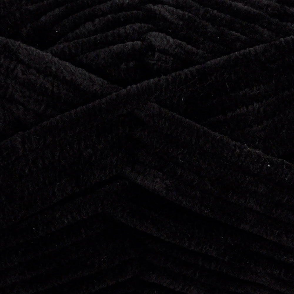 UNIVERSAL Bella Chenille #1781 Yarn - 100g - Super Bulky Weight 6 - 120m (131yds) - Black