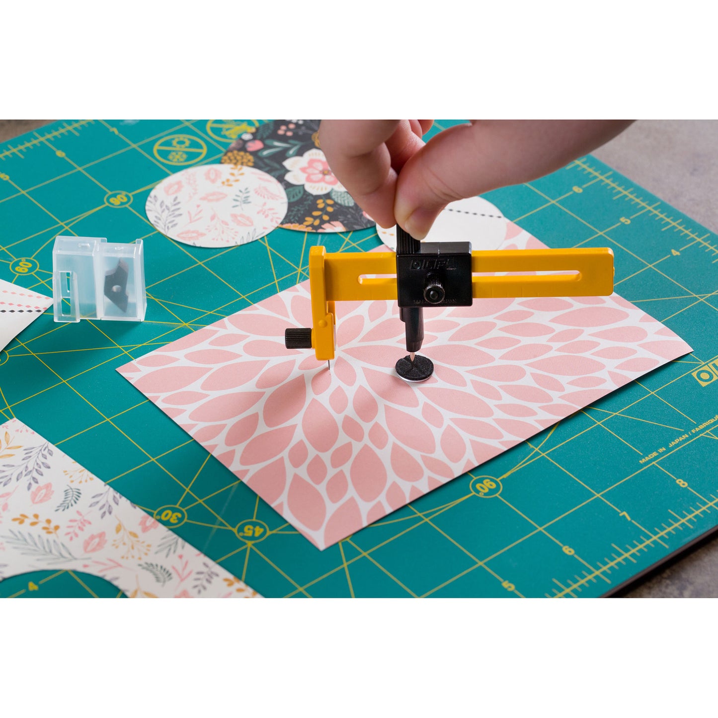 OLFA CMP-1 - Compass Circle Cutter