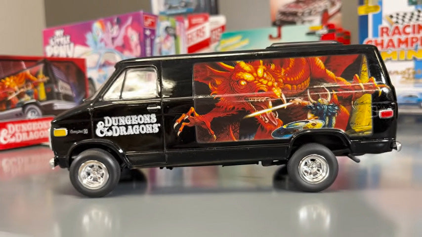 AMT 1974 Chevy Van Dungeons and Dragons 1/25 Scale 1568