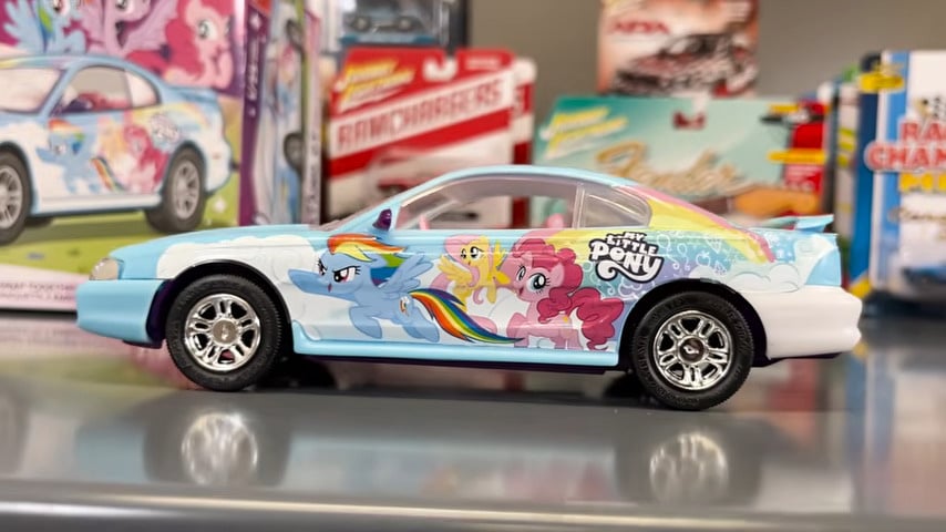 AMT 1996 Ford Mustang My Little Pony 1/25 Scale 1577
