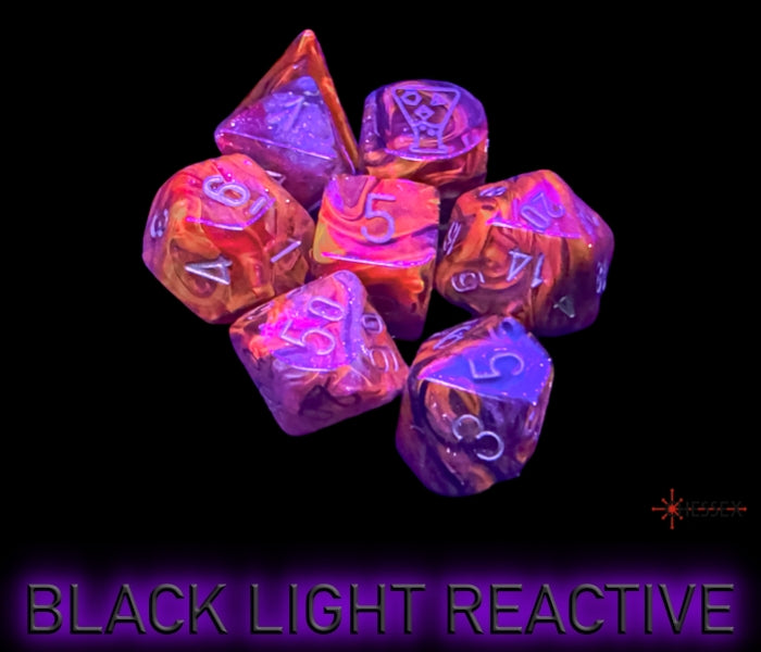 BOREALIS 7-DIE SET POLYHEDRAL COSMOS/GOLD (WITH BONUS DIE)