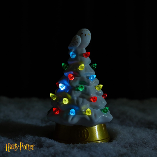 HOLIDAY LIGHT UP CERAMIC CHRISTMAS TREE 6” HARRY POTTER HEDWIG