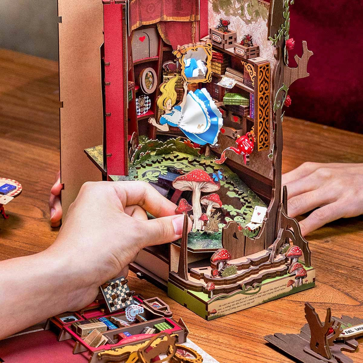 Rolife DIY Book Book Kit - Fall into Wonder TGB12