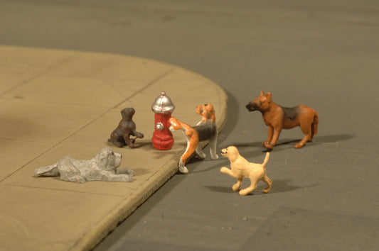 Bachman: Scene Scapes: DOGS WITH FIRE HYDRANT - HO SCALE