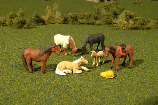 Bachman: Scene Scapes: HORSES - HO SCALE