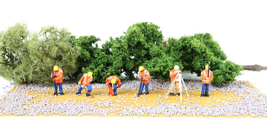 Bachman: Scene Scapes: HIGHWAY MAINTENANCE CREW - HO SCALE