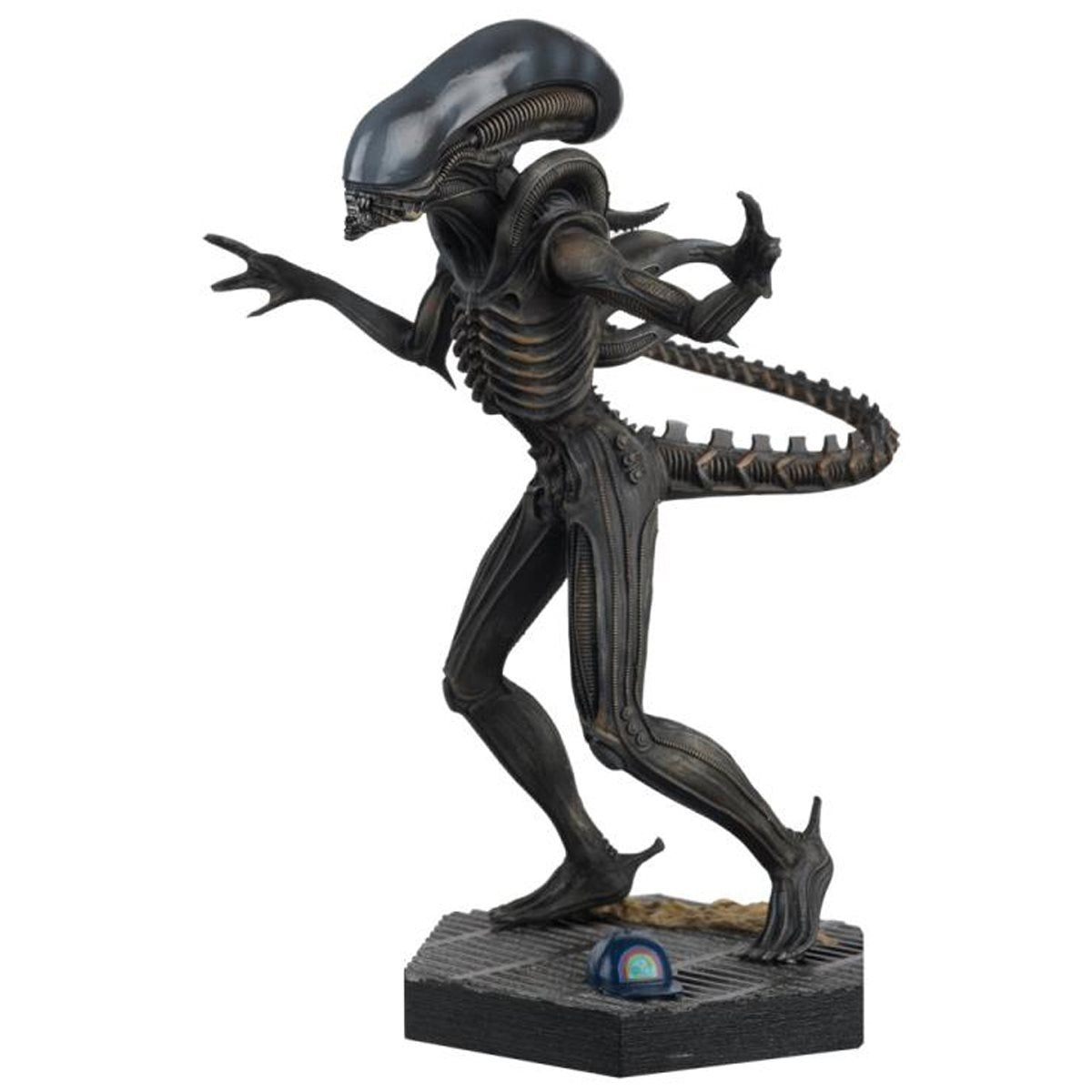 Alien and Predator Collection Xenomorph Drone Figure with Magazine