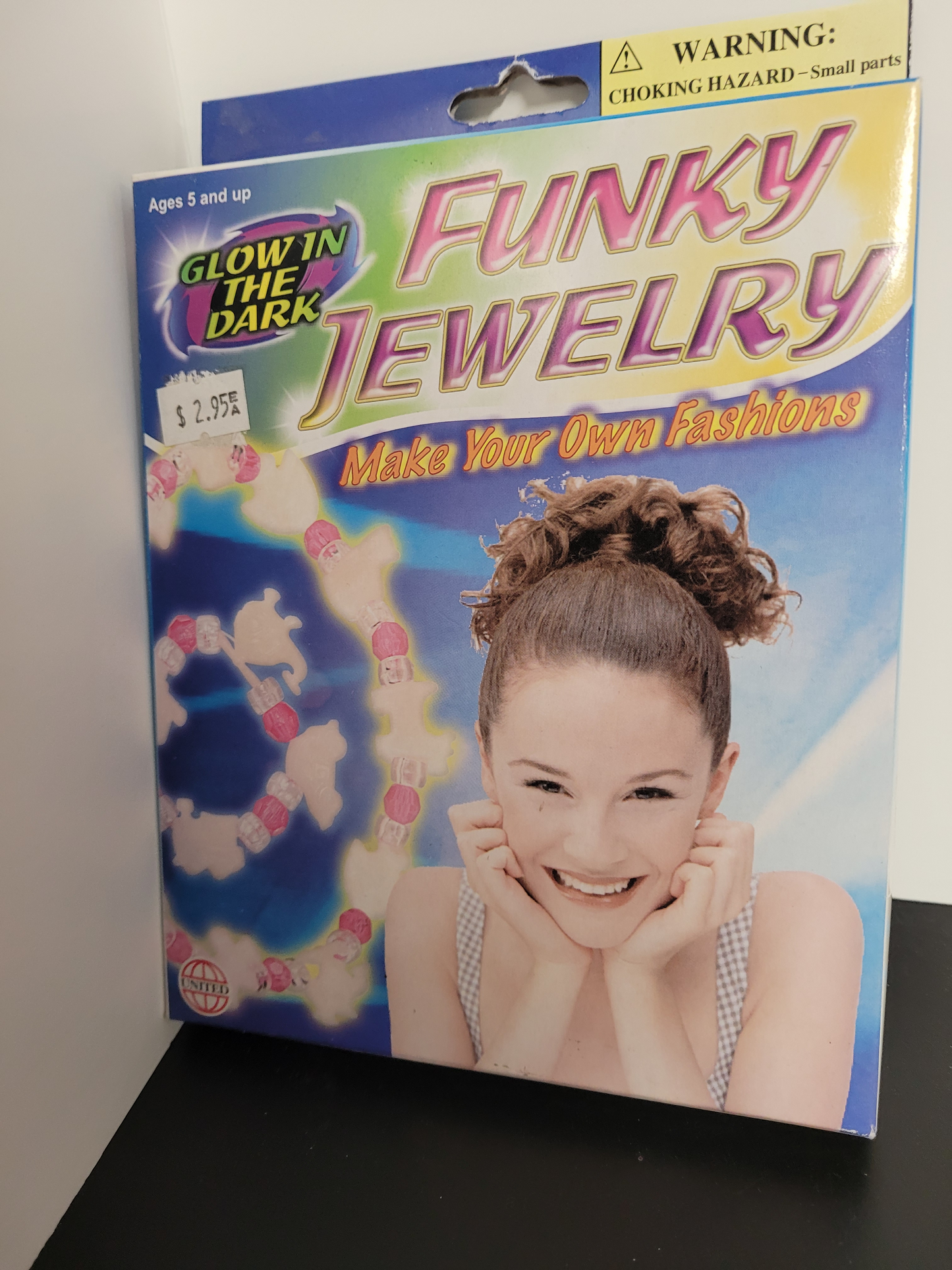 Glow in the Dark Funky Jewelry Kit