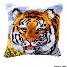 Vervaco Latch hook kit cushion Tiger, DIY
